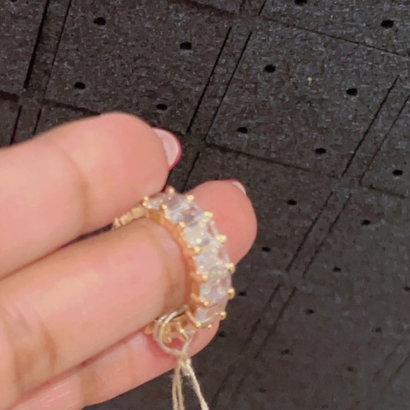 Ring - Picture 4 of 6